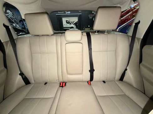 Used 2011 Land Rover LR2 HSE AWD/4WD image 29