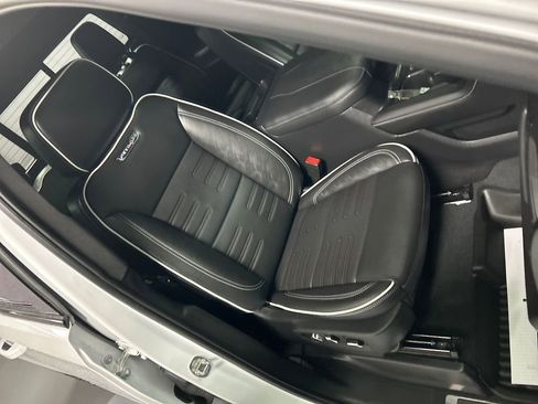 Used 2023 GMC Sierra 1500 AT4X image 26