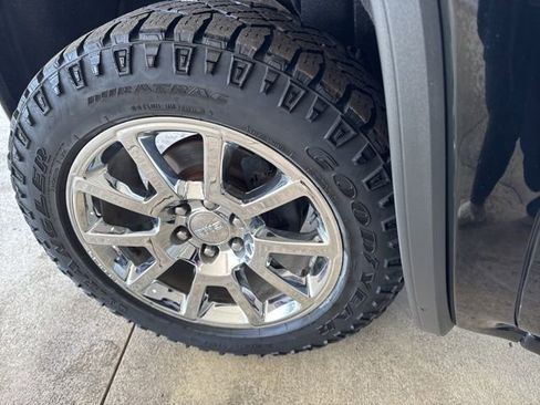 Used 2015 GMC Sierra 1500 Denali w/ Driver Alert Package image 39