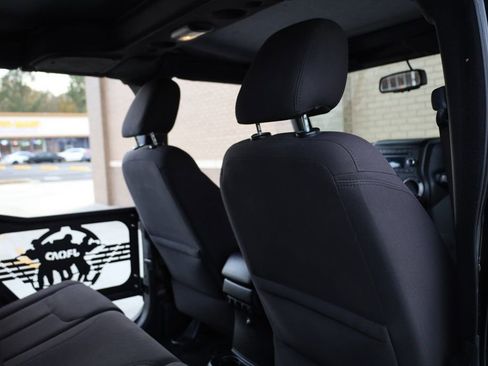 Used 2017 Jeep Wrangler Unlimited Sport w/ Quick Order Package 23S image 17