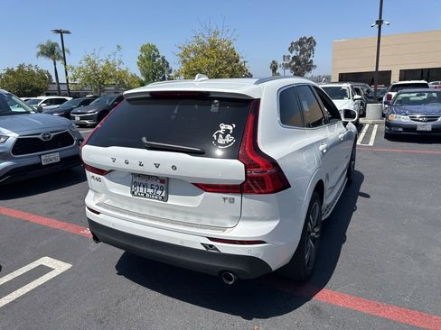 Used 2021 Volvo XC60 T5 Momentum FWD image 3