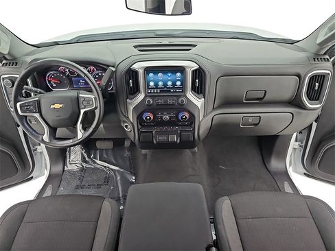 Used 2021 Chevrolet Silverado 1500 LT image 12