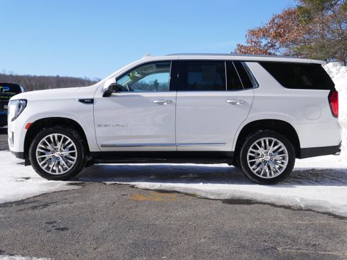 Used 2024 GMC Yukon Denali w/ Max Trailering Package image 3