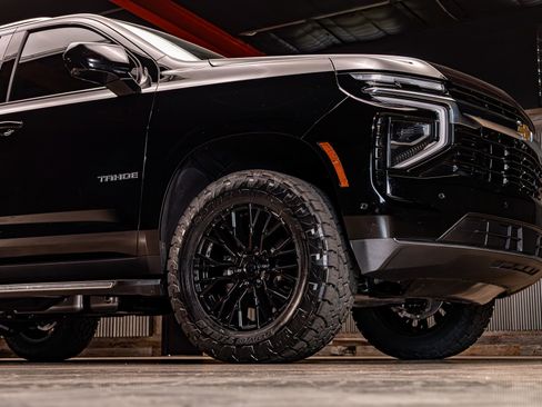 Used 2025 Chevrolet Tahoe LS image 12