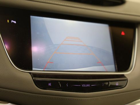 Used 2017 Cadillac XT5 Luxury image 5