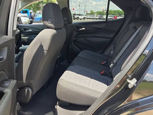 Used 2023 Chevrolet Equinox LT w/ Driver Convenience Package AWD/4WD image 4