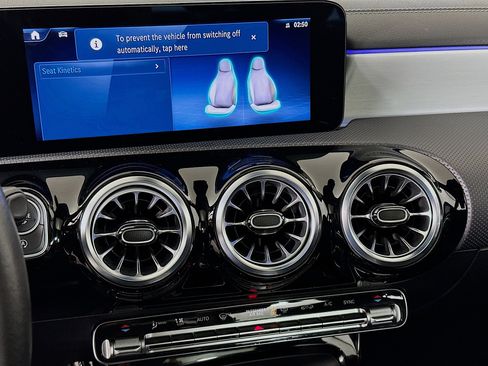 Used 2025 Mercedes-Benz CLA 250 image 23