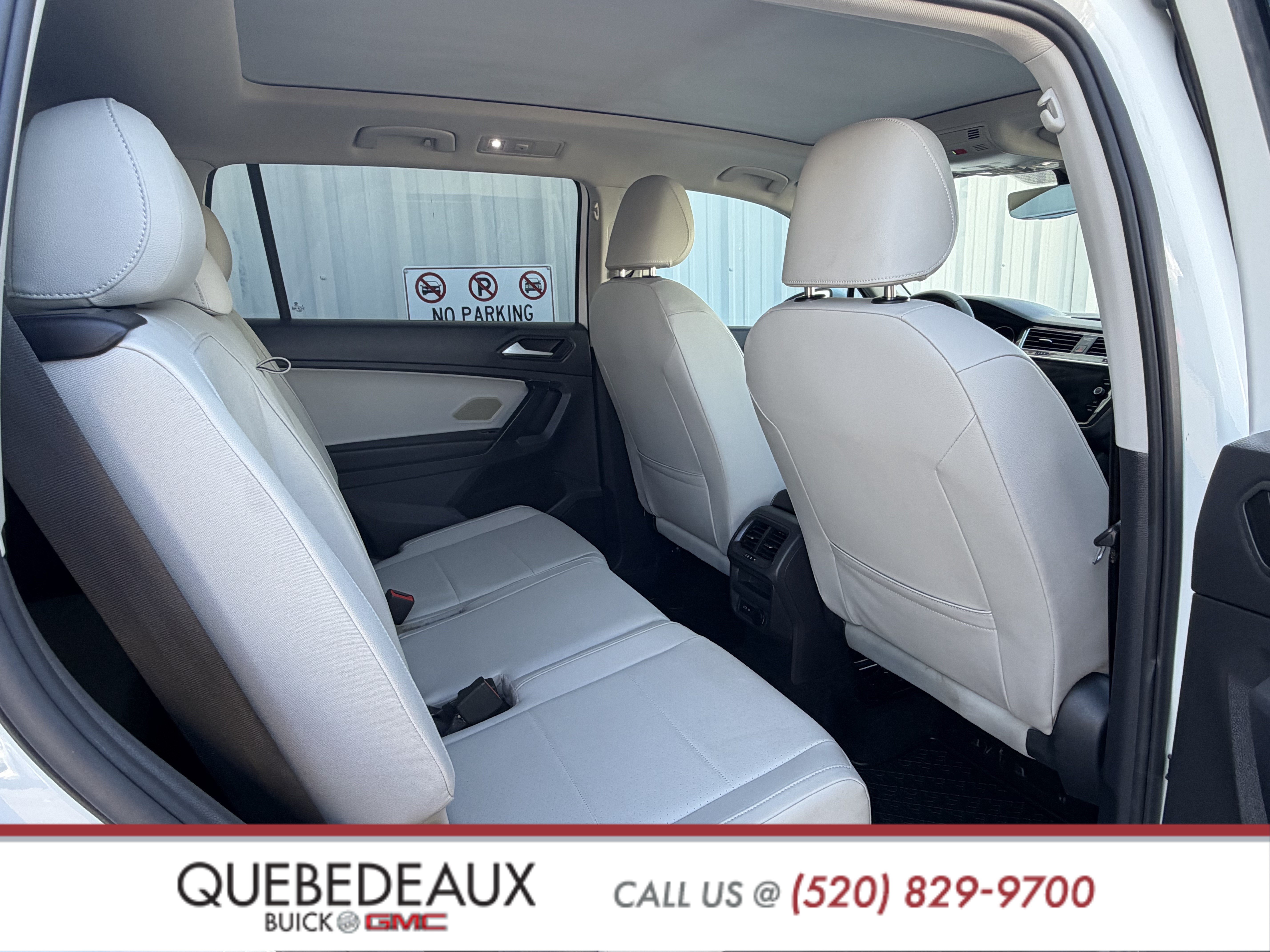 Used 2021 Volkswagen Tiguan SE w/ Panoramic Sunroof Package FWD image 13