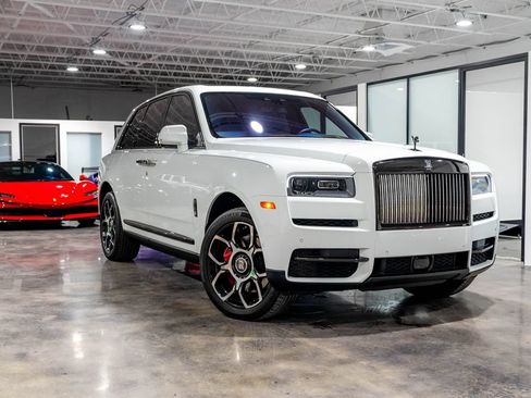 Used 2022 Rolls-Royce Cullinan Black Badge AWD/4WD image 8