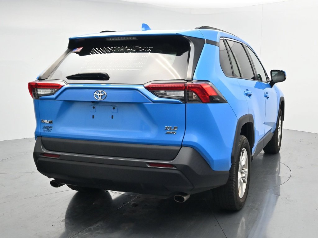 Used 2021 Toyota RAV4 XLE AWD/4WD image 6