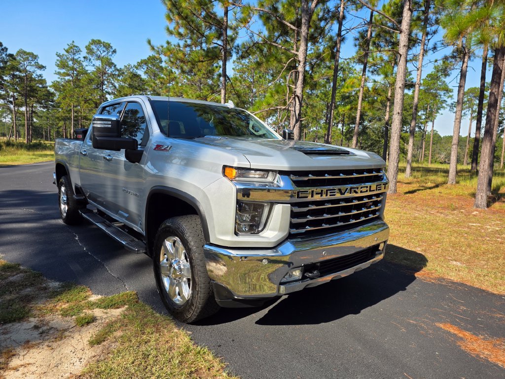Used 2020 Chevrolet Silverado 2500 LTZ w/ LTZ Premium Package AWD/4WD image 7