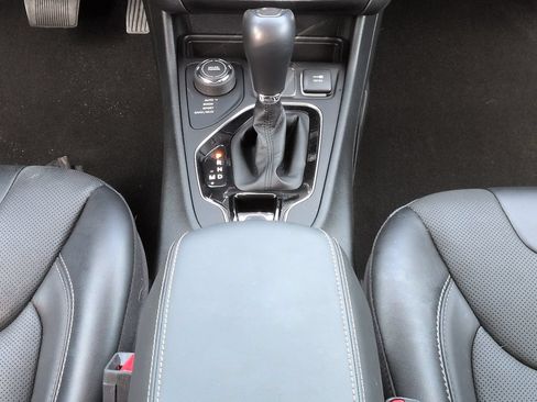 Used 2023 Jeep Cherokee Altitude Lux w/ Lux Elite Package AWD/4WD image 19
