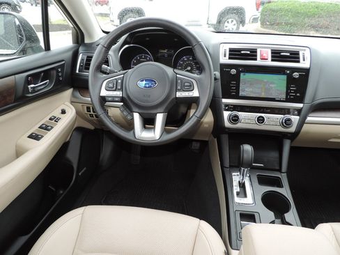 Used 2017 Subaru Outback 2.5i Limited image 15