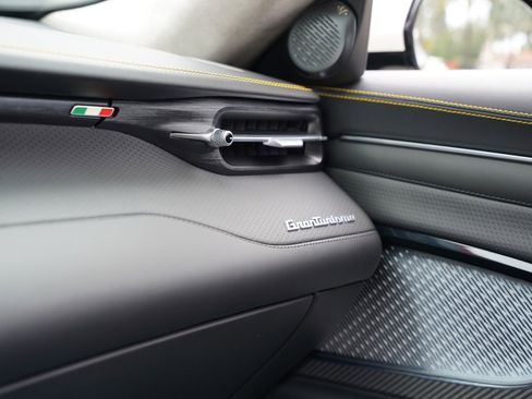 Used 2024 Maserati GranTurismo Trofeo AWD/4WD image 19