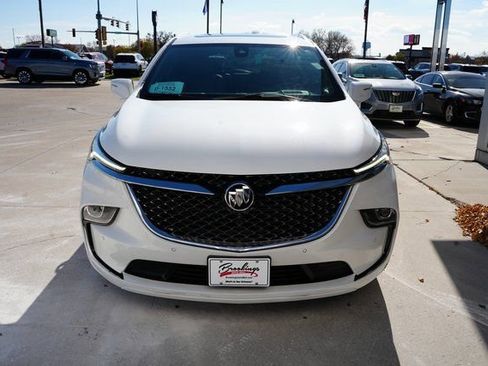 Used 2024 Buick Enclave Avenir image 36
