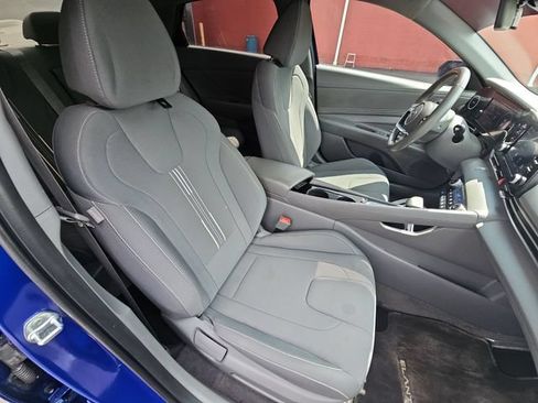 Used 2022 Hyundai Elantra SEL w/ Convenience + Premium Package FWD image 30