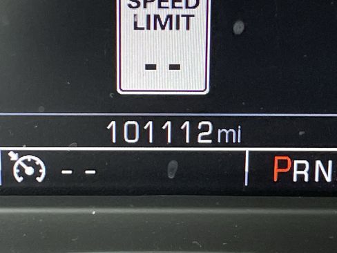 Used 2017 GMC Yukon SLT image 23