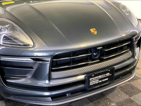 Certified 2026 Porsche Macan AWD/4WD image 34