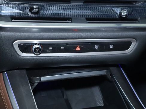 Certified 2024 BMW X5 xDrive40i w/ M Sport Package image 25