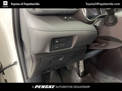 Used 2021 Toyota Highlander XSE image 27