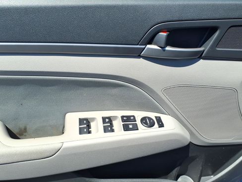 Used 2018 Hyundai Elantra Value Edition FWD image 24