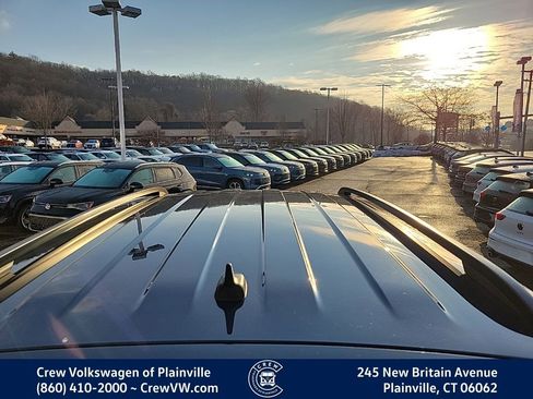 Certified 2022 Volkswagen Atlas SE image 30