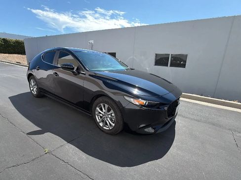 Used 2023 MAZDA MAZDA3 s FWD image 3