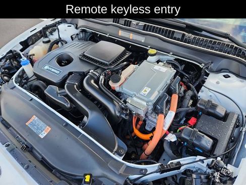 Used 2019 Ford Fusion SE image 16