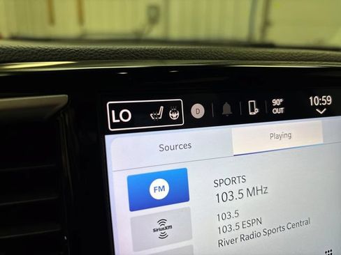 Used 2022 Chrysler Pacifica Touring-L FWD image 27