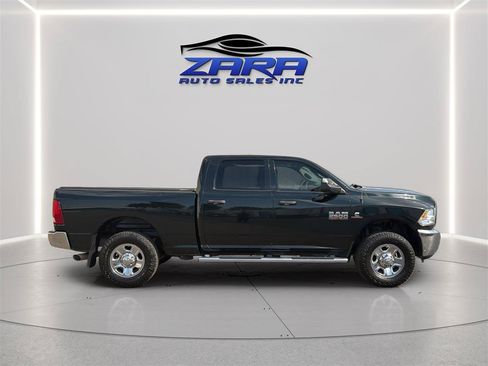 Used 2016 RAM 2500 Tradesman w/ Chrome Appearance Group AWD/4WD image 8