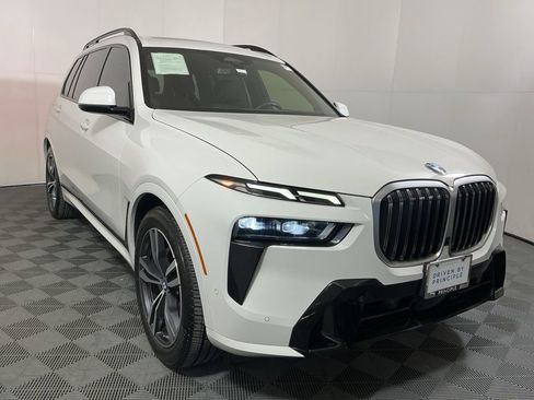 Certified 2023 BMW X7 xDrive40i w/ M Sport Package AWD/4WD image 4