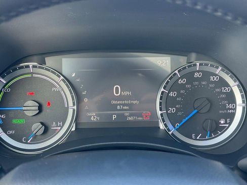 Certified 2024 Toyota Highlander XLE image 26