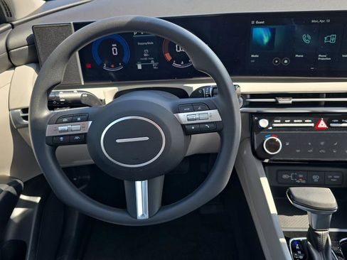 New 2026 Hyundai Tucson SEL FWD image 12