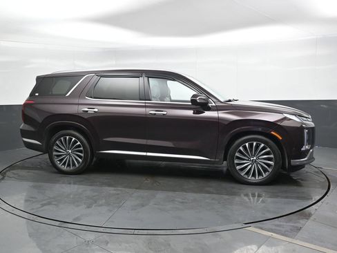 Used 2024 Hyundai Palisade Calligraphy image 4