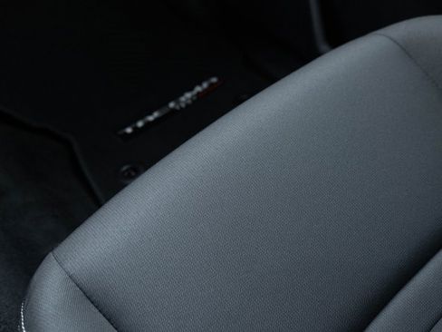 Used 2024 Toyota Tacoma TRD Off-Road image 28