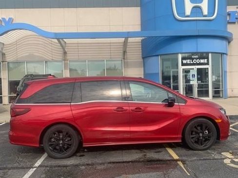 Used 2023 Honda Odyssey Sport image 13