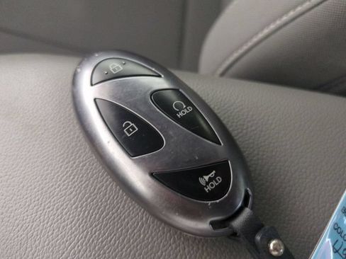 Used 2025 Hyundai Elantra Sport FWD image 35