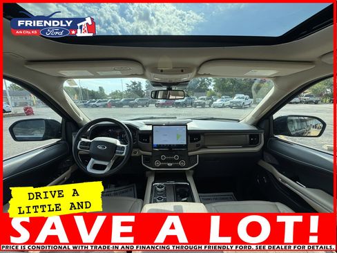 Used 2023 Ford Expedition Max Limited image 19