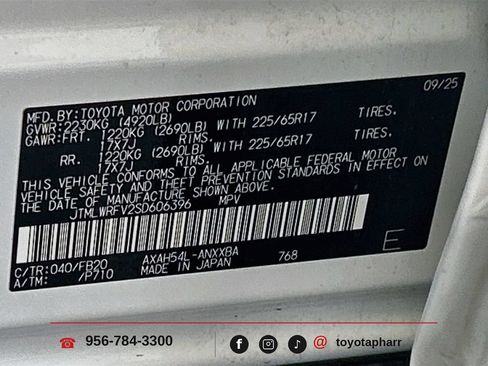 Used 2025 Toyota RAV4 LE AWD/4WD image 29
