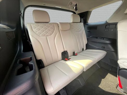 Used 2022 Hyundai Palisade Limited FWD image 21