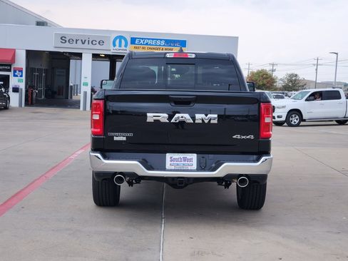 New 2026 RAM 1500 Big Horn AWD/4WD image 8