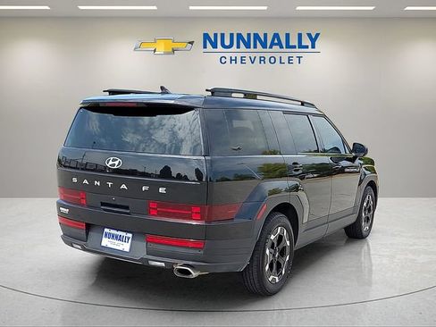 Used 2025 Hyundai Santa Fe SEL FWD image 5