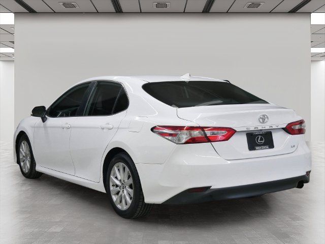 Used 2019 Toyota Camry LE FWD image 4