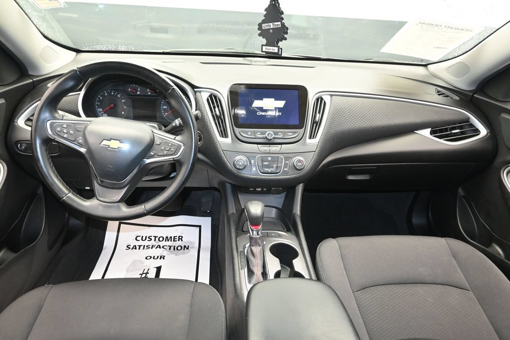 Used 2024 Chevrolet Malibu RS FWD image 13