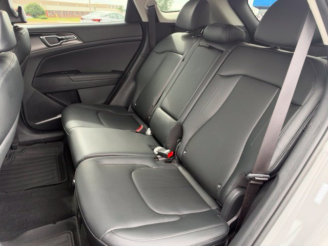 Used 2026 Kia Sportage EX FWD image 20