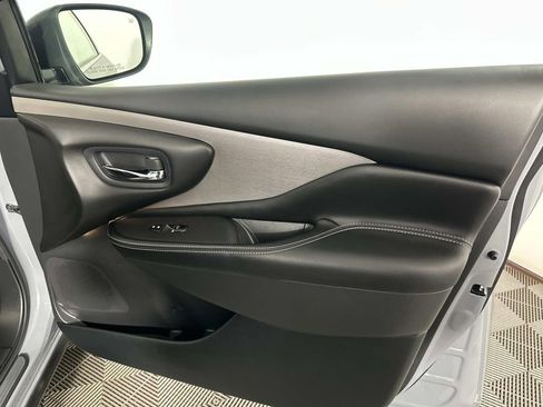 Used 2021 Nissan Murano SL w/ SL Moonroof Package image 38