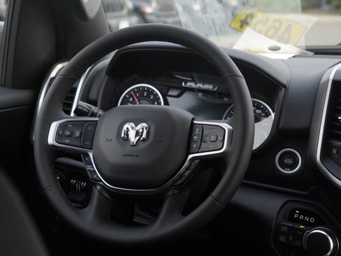 New 2026 RAM 1500 4x4 Crew Cab image 28