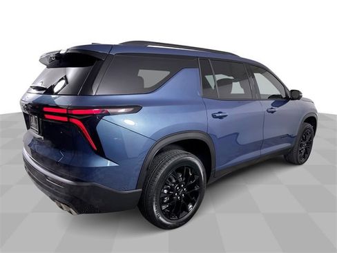 New 2026 Chevrolet Traverse LT w/ Midnight/Sport Edition image 8