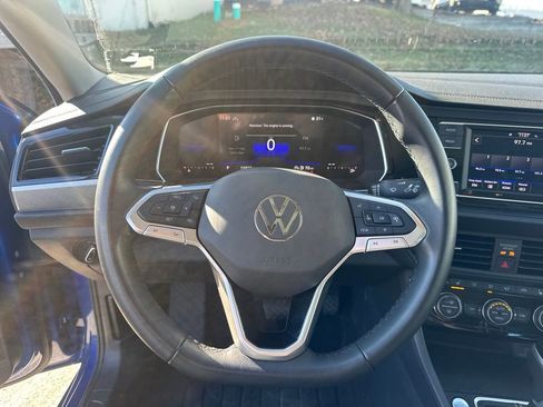 Used 2023 Volkswagen Jetta SE w/ Panoramic Sunroof Package image 52