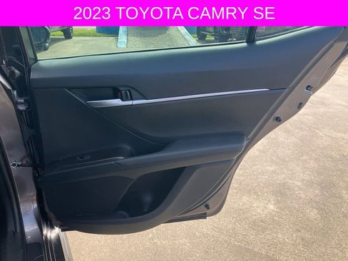 Used 2023 Toyota Camry SE image 14